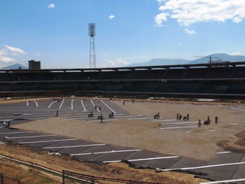 Los trabajos de arreglo de la cancha del Estadio general Santander avanzan con buen ritmo y dejar listo el escenario para la inauguración de los Juegos Nacionales en noviembre.