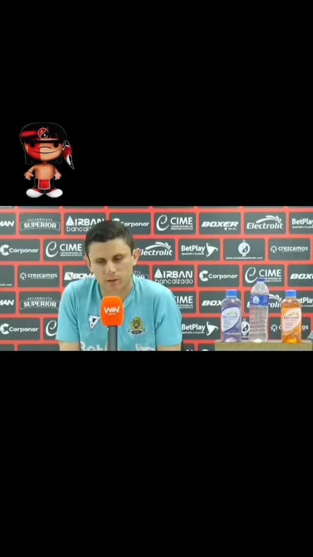 Instagram post from soyrojinegro. This post is in position 4.